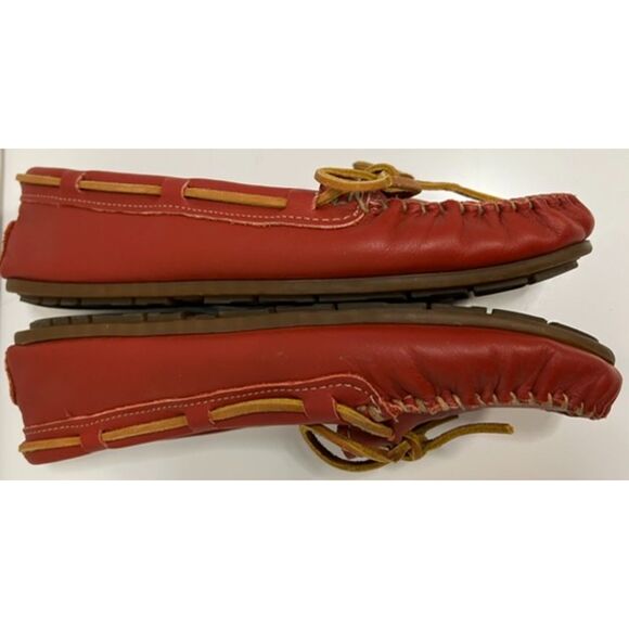 Vintage Minnetonka red leather boat driver moccasins. Size 7.5(W). - Picture 5 of 8